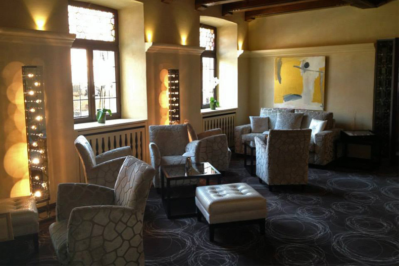 Le Petit salon de l'Auberge du Cheval Blanc